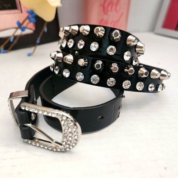 None Accessories - Western Women's Narrow Black Faux Leather Silver Studded Rhinestone Belt Sz L.